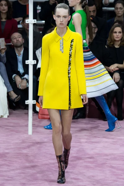 Look 47